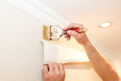 Pose de papier peint à Chamarande — revêtements muraux et toiles de verre